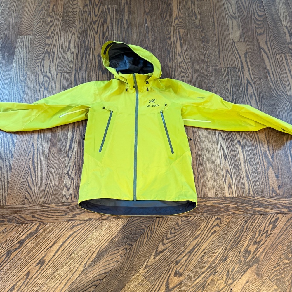 men’s arcteryx green shell